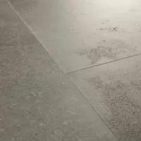 Кварцвиниловая плитка Quick-Step Alpha Vinyl ILLUME AVMTU40273 Бетон облачный, виниловый ламинат